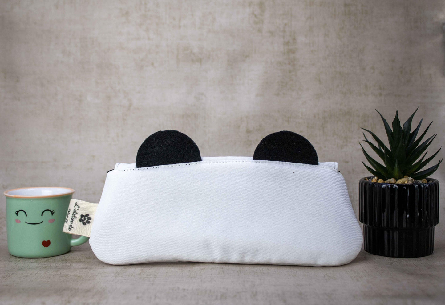 Etui à lunettes panda kawaii en tissu- Fait main avec fermeture magnétique